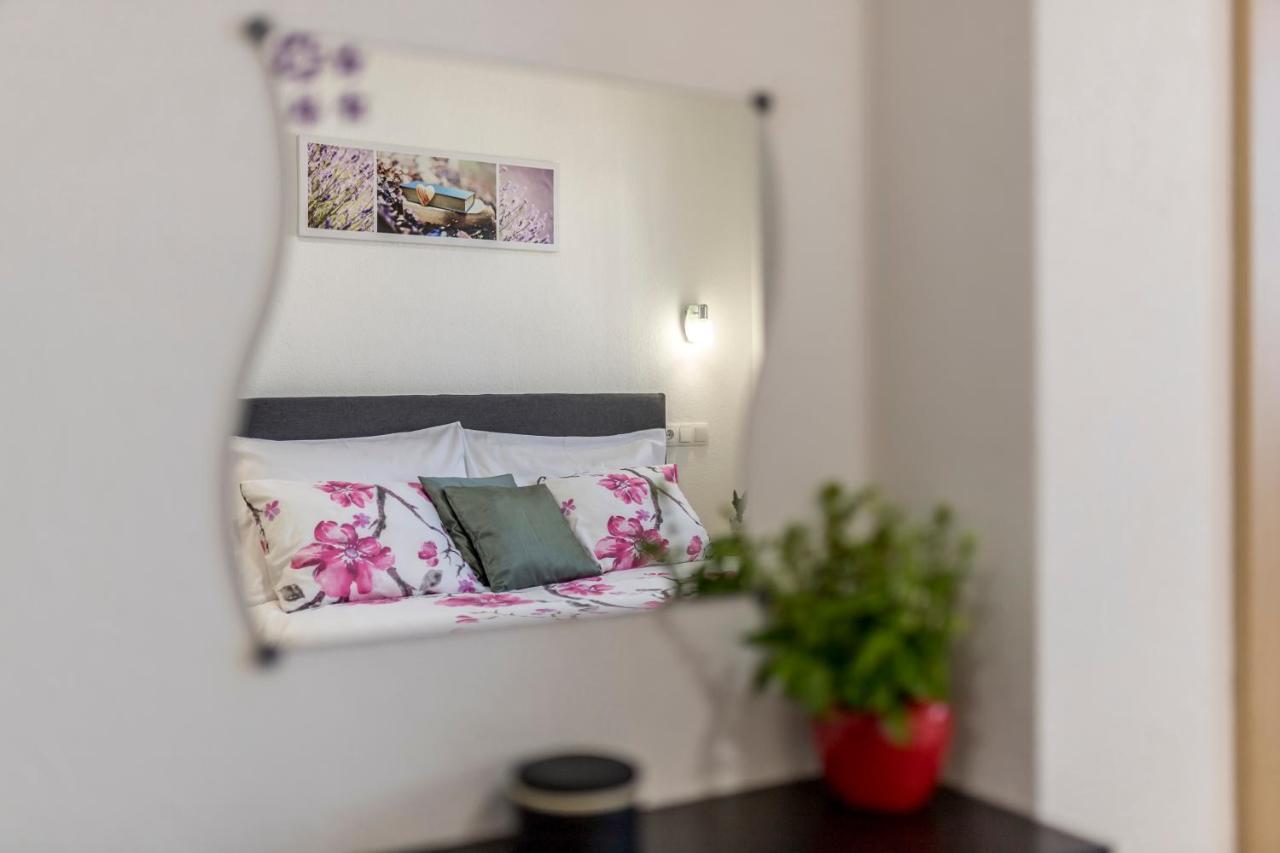 Apart Sa Terasom 250M Od Plaze,Parking,Wi Fi,Rostilj Trogir Kültér fotó