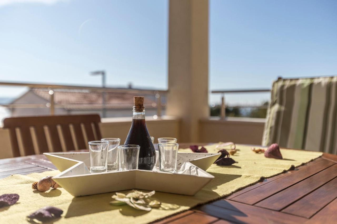 Apart Sa Terasom 250M Od Plaze,Parking,Wi Fi,Rostilj Trogir Kültér fotó