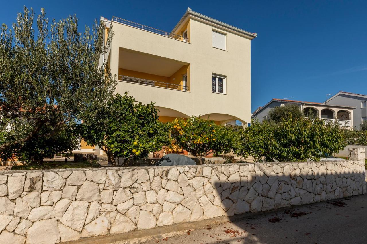 Apart Sa Terasom 250M Od Plaze,Parking,Wi Fi,Rostilj Trogir Kültér fotó