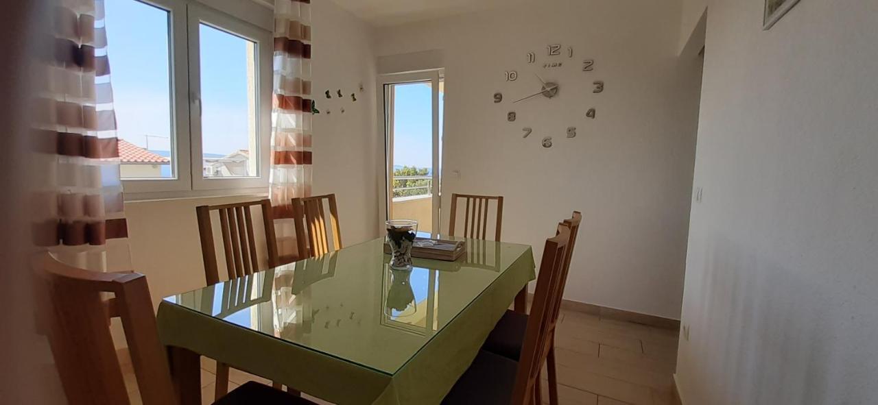 Apart Sa Terasom 250M Od Plaze,Parking,Wi Fi,Rostilj Trogir Kültér fotó