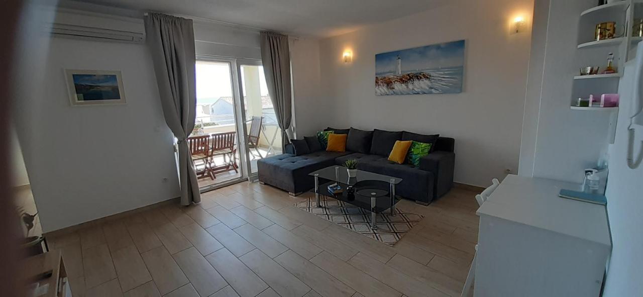 Apart Sa Terasom 250M Od Plaze,Parking,Wi Fi,Rostilj Trogir Kültér fotó