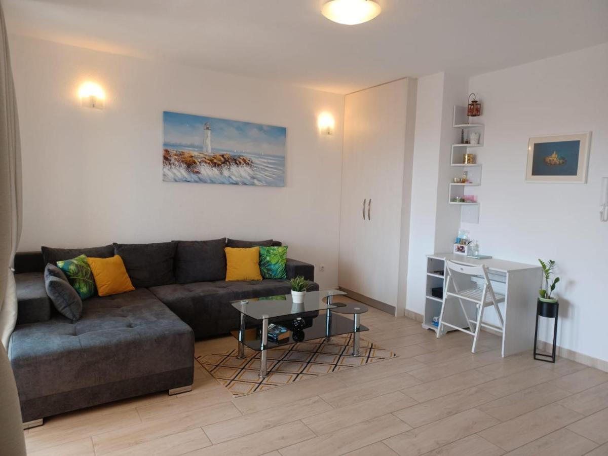 Apart Sa Terasom 250M Od Plaze,Parking,Wi Fi,Rostilj Trogir Kültér fotó