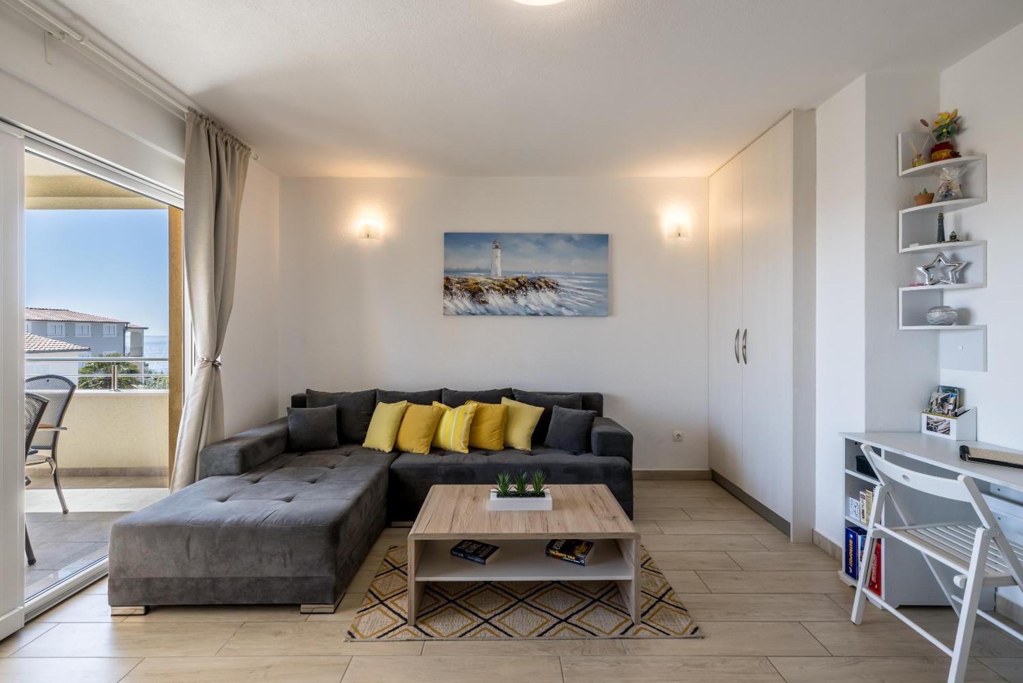 Apart Sa Terasom 250M Od Plaze,Parking,Wi Fi,Rostilj Trogir Kültér fotó