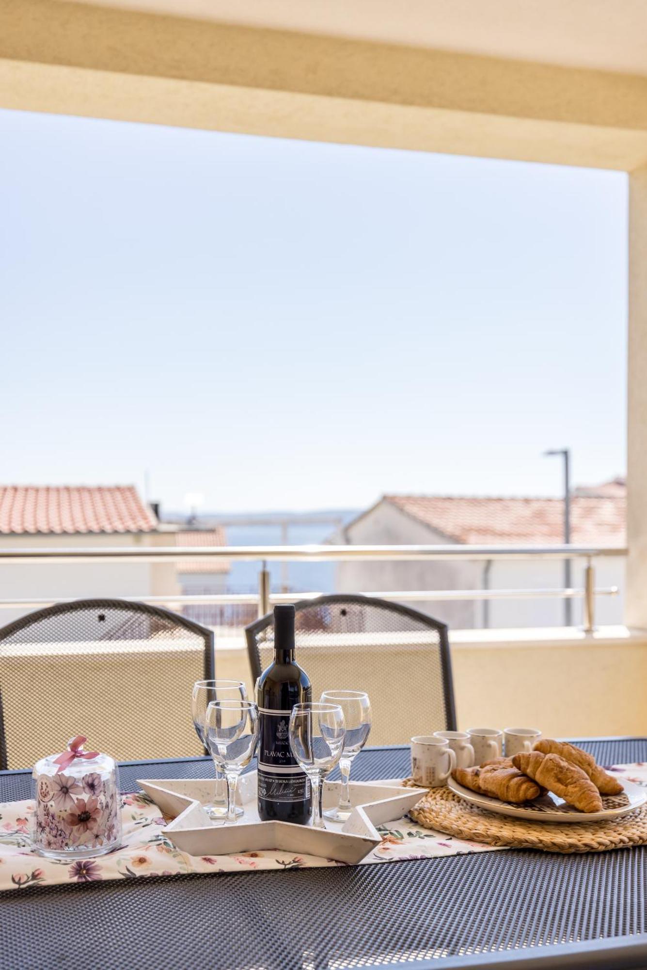 Apart Sa Terasom 250M Od Plaze,Parking,Wi Fi,Rostilj Trogir Kültér fotó